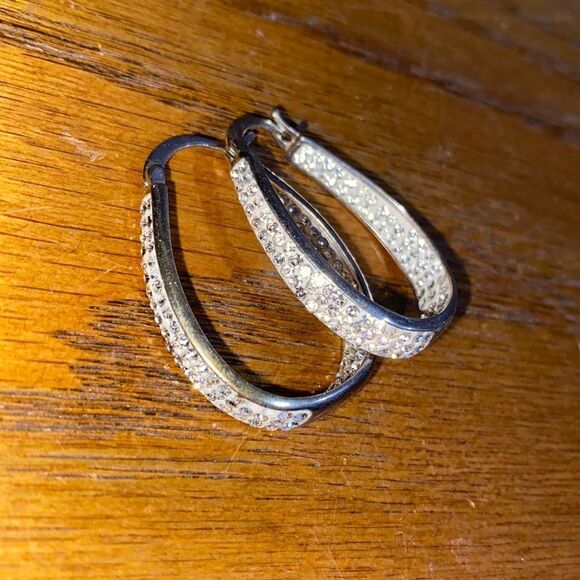 Chrystina Chrystal Sparkling Hoop Earrings Fine silver plated - Picture 2 of 9